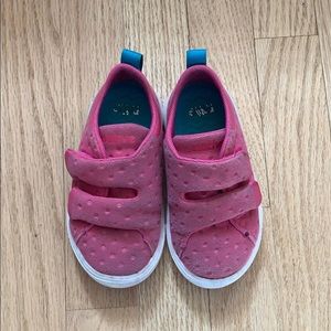 Pink Native girls sneakers, sz 8!